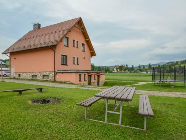 Dom Wypoczynkowy Marta Kacwin Exteriör bild
